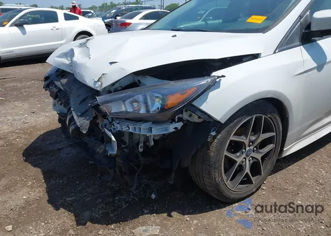 2016 Ford Focus Se из США, поврежденный, VIN 1FADP3F27GL385739